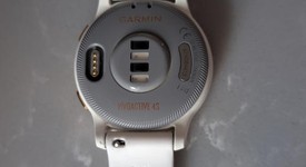 Good
													Garmin Vivoactive 4s - Rose Gold, photo 3 of 9