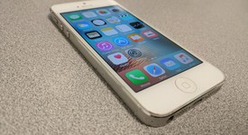 Good
													Apple iPhone 5 - Verizon, White, 16 GB, A1429, photo 2 of 6