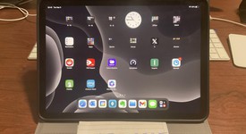 Mint
													Apple iPad Air 5th Gen - Wi-Fi, Gray, 256 GB, A2588, photo 1 of 13