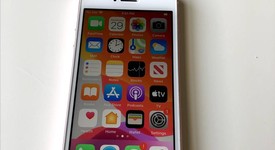 Good
													Apple iPhone SE 1st Gen 2016 - Unlocked, Rose Gold, 32 GB, A1662, photo 2 of 9