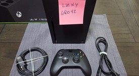 Mint
													Xbox Series X (2020) - Black, 1 TB, standard, photo 2 of 12