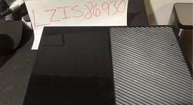 Mint
													Xbox One (2013) - Black, 500 GB, photo 3 of 9