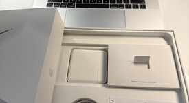 Good
													MacBook Pro 2018 (With Touch Bar) - 15" - I7, Silver, 256 GB, 16 GB, photo 1 of 19
