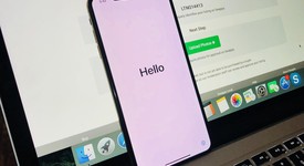 Mint
													Apple iPhone Xs Max - Sprint, Gold, 256 GB, A1921, photo 3 of 7