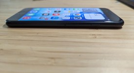 Good
													Apple iPhone SE 3rd Gen 2022 - Unlocked, Midnight, 64 GB, A2595, photo 4 of 15