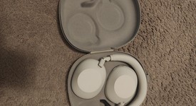 Used
													Sony WH-1000XM6 - Platinum Silver, photo 2 of 5