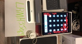 Mint
													Apple iPad Pro 10.5" - Unlocked, Silver, 512 GB, photo 2 of 5