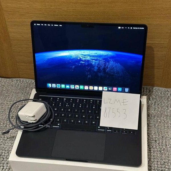 MacBook Air 2025 (M4) - 13 inch - 512 GB, Midnight, 16 GB, Apple M4