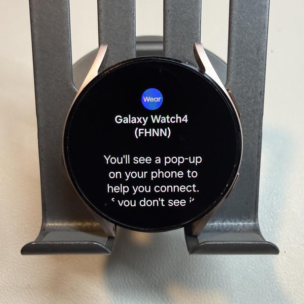Samsung Galaxy Watch4 - Wi-Fi, Gold, 40mm
