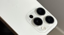 Mint
													Apple iPhone 15 Pro - Unlocked, White, 128 GB, A2848, photo 3 of 5