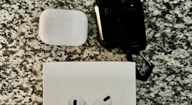 Used
													Apple AirPods Pro - Wireless Case, photo 2 of 8
