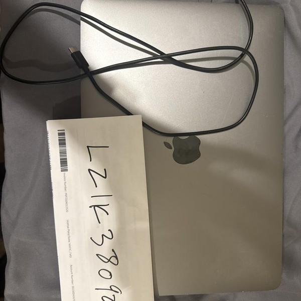 MacBook Pro 2022 - 13 inch - 512 GB, Gray, 8 GB, Apple M2