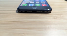 Good
													Apple iPhone SE 3rd Gen 2022 - Unlocked, Midnight, 64 GB, A2595, photo 3 of 14