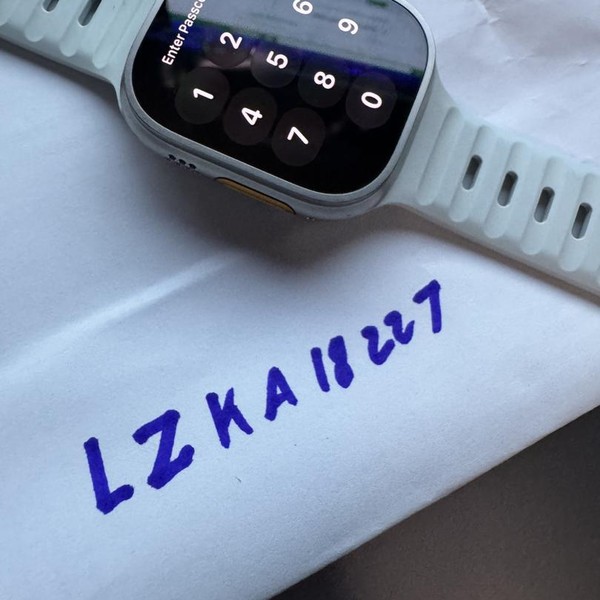 Apple Watch Ultra 49mm - Verizon, Titanium, A2622