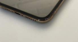 Good
													Apple iPhone Xs - Unlocked, Gold, 256 GB, A1920, photo 4 of 12