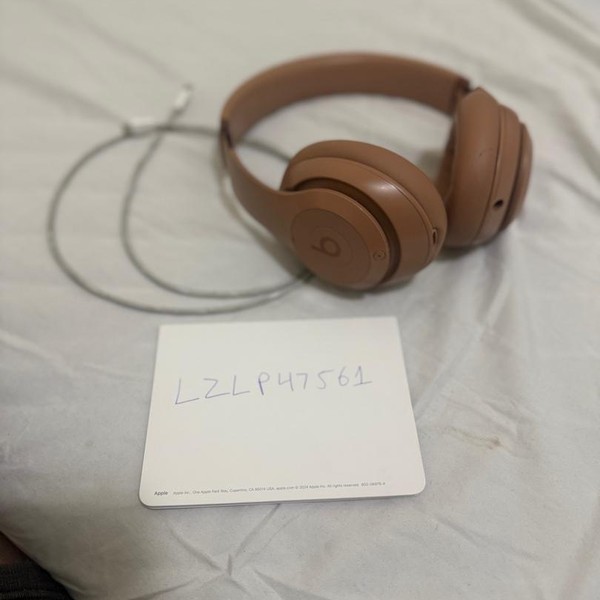 Beats Studio Pro - Brown