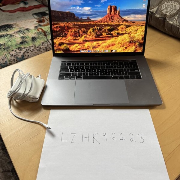 MacBook Pro 2018 (With Touch Bar) - 15 inch - I7, Gray, 256 GB, 16 GB