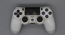 Good
													DualShock 4 Wireless Controller - White, photo 5 of 5