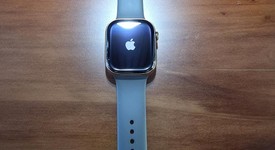Mint
													Apple Watch Series 10 46mm - Unlocked, Gold, A3003 - Cellular, Titanium, photo 3 of 6