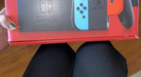 New
													Nintendo Switch - Red & Blue, 32 GB, photo 2 of 5
