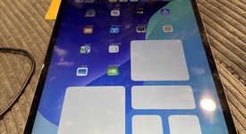 Good
													Apple iPad Pro 12.9" 4th Gen 2020 - Unlocked, Gray, 128 GB, A2069, photo 4 of 4