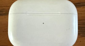 Used
													Apple AirPods Pro 2nd Gen - Lightning, photo 5 of 7