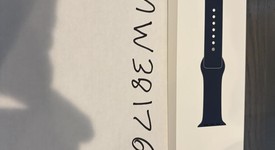 Good
													Apple Watch Series 5 40mm - Unlocked, Silver, A2094 Cellular, Stainless Steel, photo 3 of 6