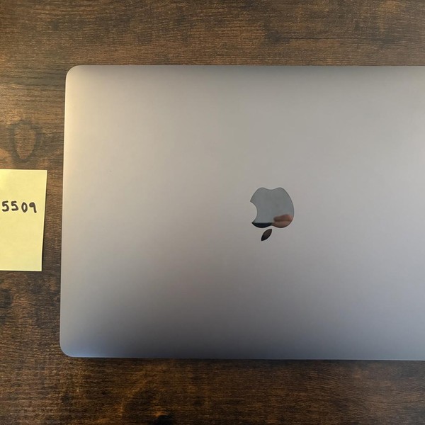 MacBook Air 2020 - 13 inch - 256 GB, Gray, 8 GB, Apple M1