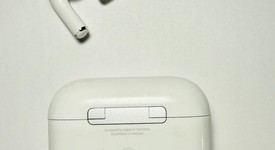 Used
													Apple AirPods Pro 1st Gen - MagSafe Case, photo 2 of 6