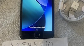 Good
													Apple iPhone SE 3rd Gen 2022 - Unlocked, Midnight, 64 GB, A2595, photo 5 of 5