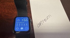 Fair
													Apple Watch Series 4 40mm - Unlocked, Gray, A1975 - Cellular, Aluminum, photo 1 of 5