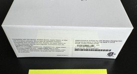 New
													Apple AirPods Pro - MagSafe Case, photo 5 of 5