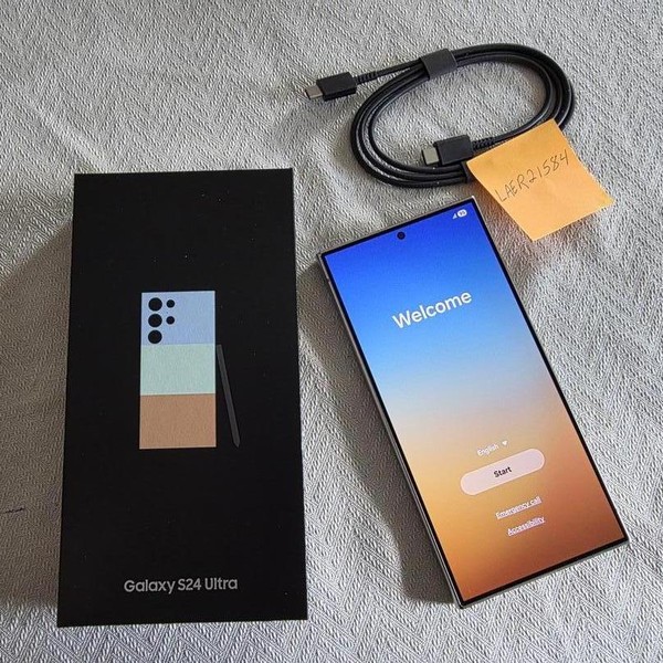 Samsung Galaxy S24 Ultra - Unlocked, 512 GB, Orange, 12 GB, SM-S928U1