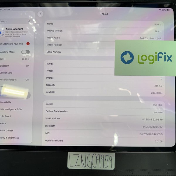 Apple iPad Pro 13 inch (M5) 2025 - Unlocked, 256 GB, Space Black, Apple M5 9-Core, A3361, Standard Glass