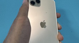 Good
													Apple iPhone 11 Pro Max - Unlocked, Gold, 64 GB, A2161, photo 2 of 7