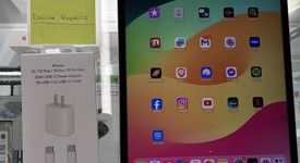 Good
													Apple iPad Pro 12.9" 6th Gen 2022 - Unlocked, Gray, 256 GB, photo 2 of 6