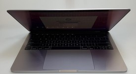 Mint
													MacBook Pro 2018 (With Touch Bar) - 13" - I5, Gray, 1 TB, 16 GB, photo 1 of 4