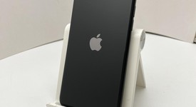 Good
													Apple iPhone SE 2nd Gen 2020 - Unlocked, Black, 64 GB, A2275, photo 3 of 7