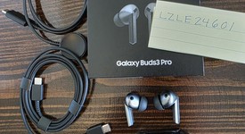 Used
													Samsung Galaxy Buds3 Pro - Silver, photo 1 of 2