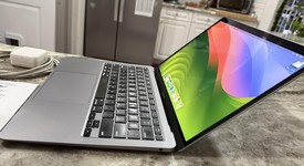 Good
													MacBook Air 2020 - 13" - I7, Silver, 256 GB, 16 GB, photo 4 of 5