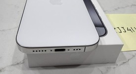 Mint
													Apple iPhone 16 Pro - Unlocked, White, 256 GB, A3083, photo 5 of 6