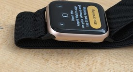 Fair
													Apple Watch Series 6 40mm - Gold, A2291 - GPS, Aluminum, photo 5 of 8