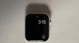 Mint
													Apple Watch Series 5 44mm - Unlocked, White, A2095 Cellular, Ceramic, photo 3 of 11