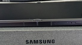 Mint
													Samsung Galaxy Z Flip7 - Unlocked, Jet Black, 512 GB, 12 GB, SM-F766U1, photo 4 of 7