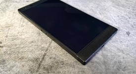 Mint
													Razer Phone 2 - Unlocked, Black, photo 5 of 7