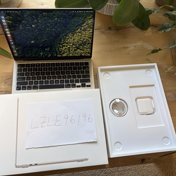 MacBook Air 2024 (M3) - 13 inch - 256 GB, Starlight, 16 GB, Apple M3, 8-core GPU