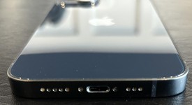 Mint
													Apple iPhone 13 - Verizon, Midnight, 128 GB, A2482, photo 5 of 8