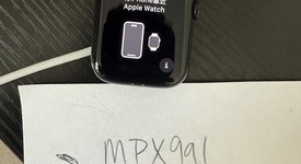 Fair
													Apple Watch SE 2nd Gen 44mm - Unlocked, Midnight, A2727 - Cellular, Aluminum, photo 1 of 8