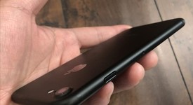 Mint
													Apple iPhone 7 - Unlocked, Black, 128 GB, A1778, GSM, photo 4 of 6