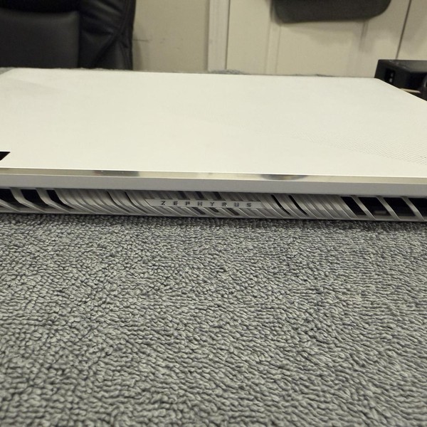 Asus ROG Zephyrus G14 (2022) GA402 - 1 TB, White, 32 GB, AMD Ryzen 9, QHD+ Plus